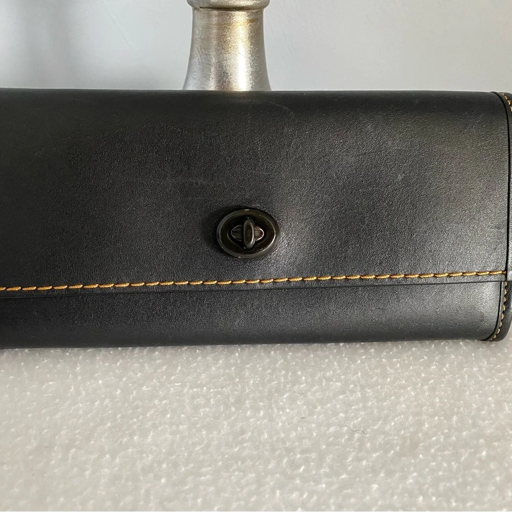 Coach 1941 Saddle Bag with contrasting stitching & matching 1941 Turnlock Wallet - Picture 9 of 16